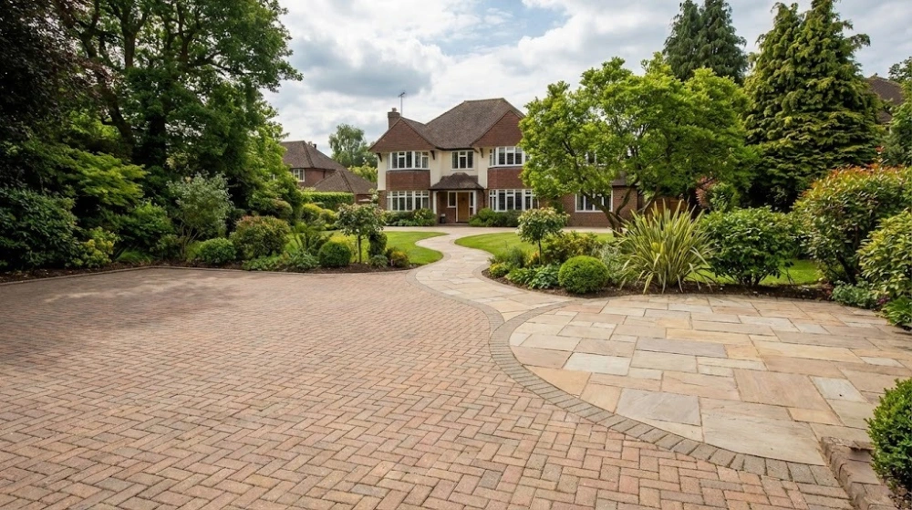 Seal coating a UK driveway