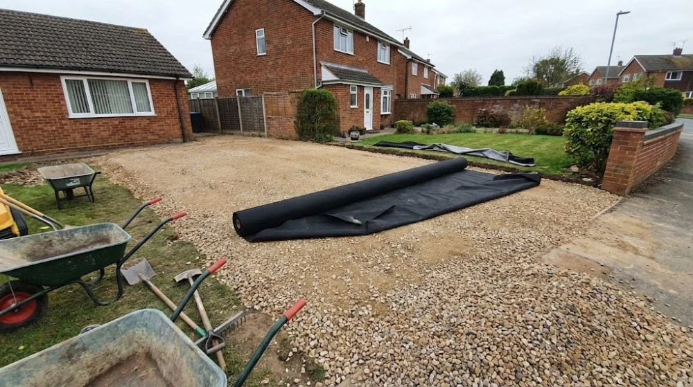 UK stone driveway drainage slope
